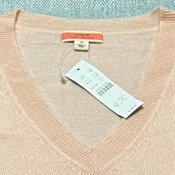 J Crew Oversized V-neck Cashmere Light Melon size Sm (but it's not, LOL) - Picture 5 of 8